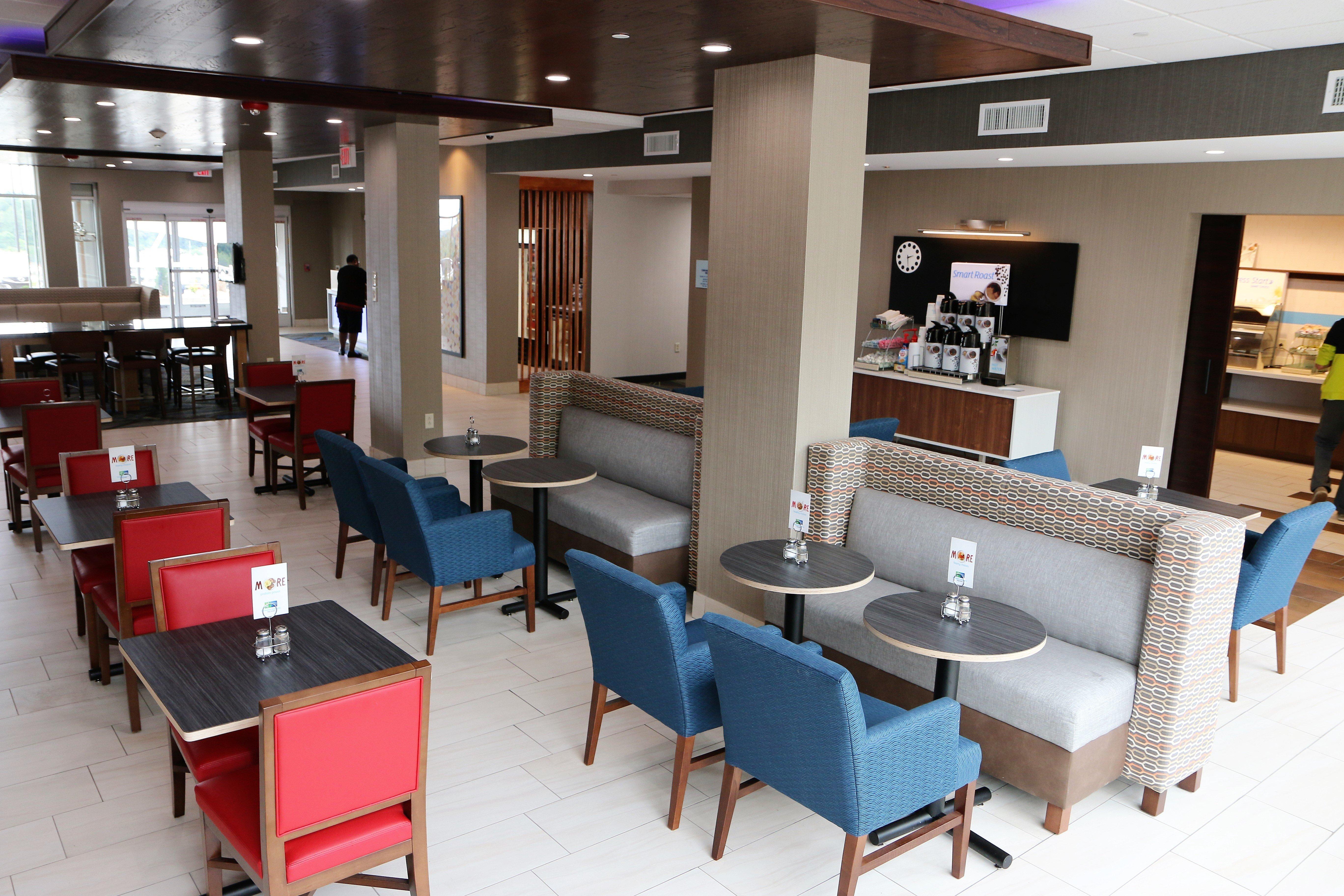 Holiday Inn Express & Suites Alabaster Bagian luar foto