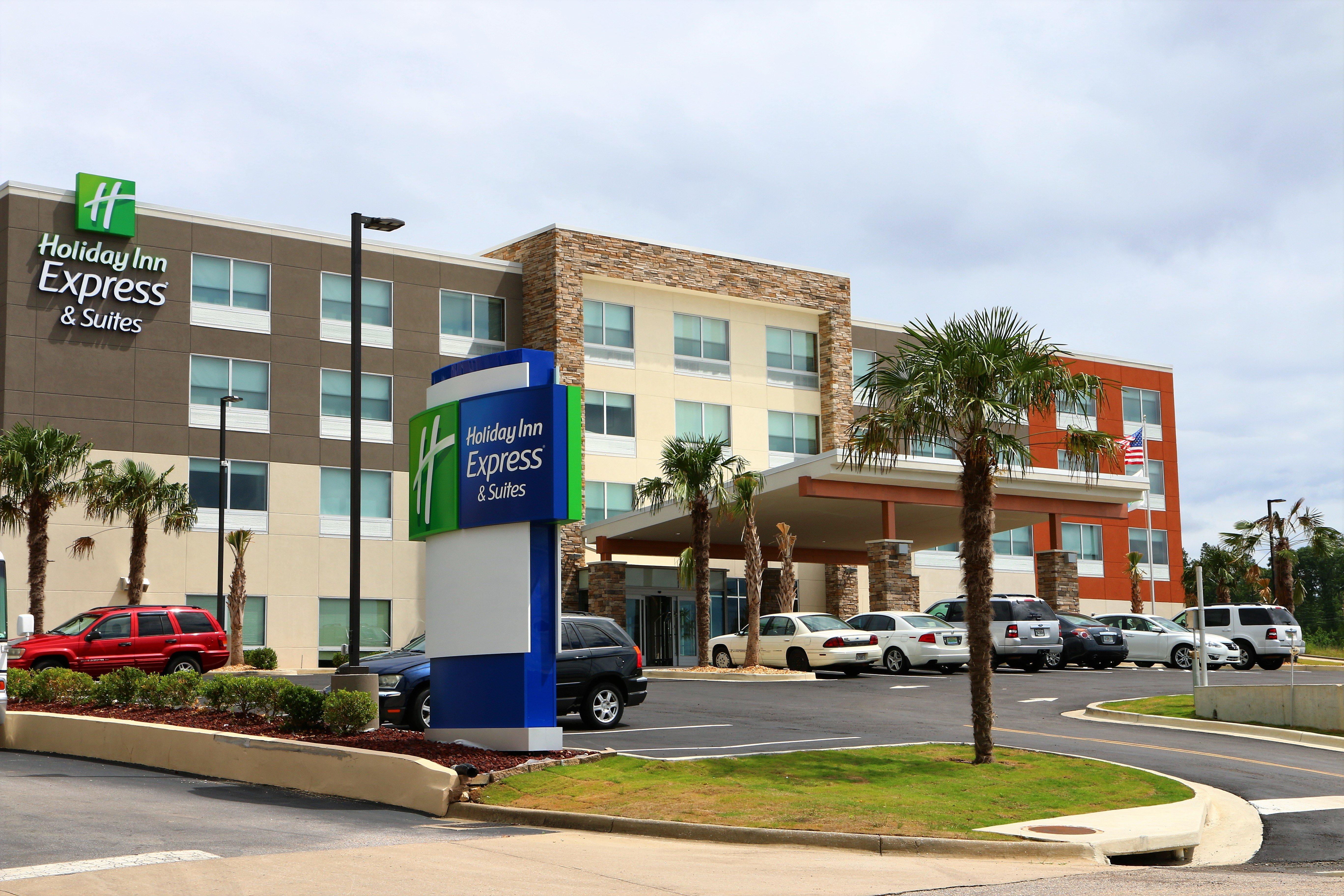 Holiday Inn Express & Suites Alabaster Bagian luar foto